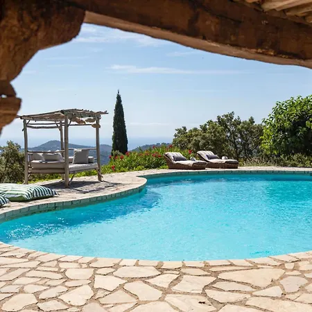Le Repaire Villa *