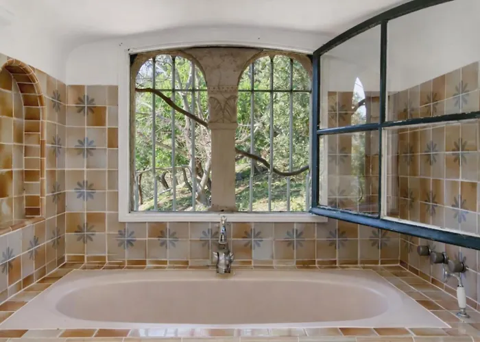 Le Repaire Villa *