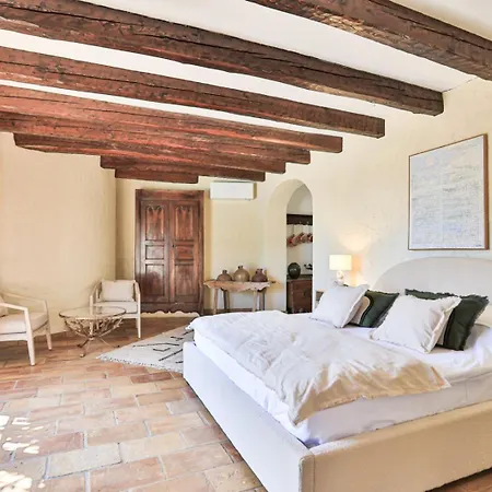 Le Repaire Villa